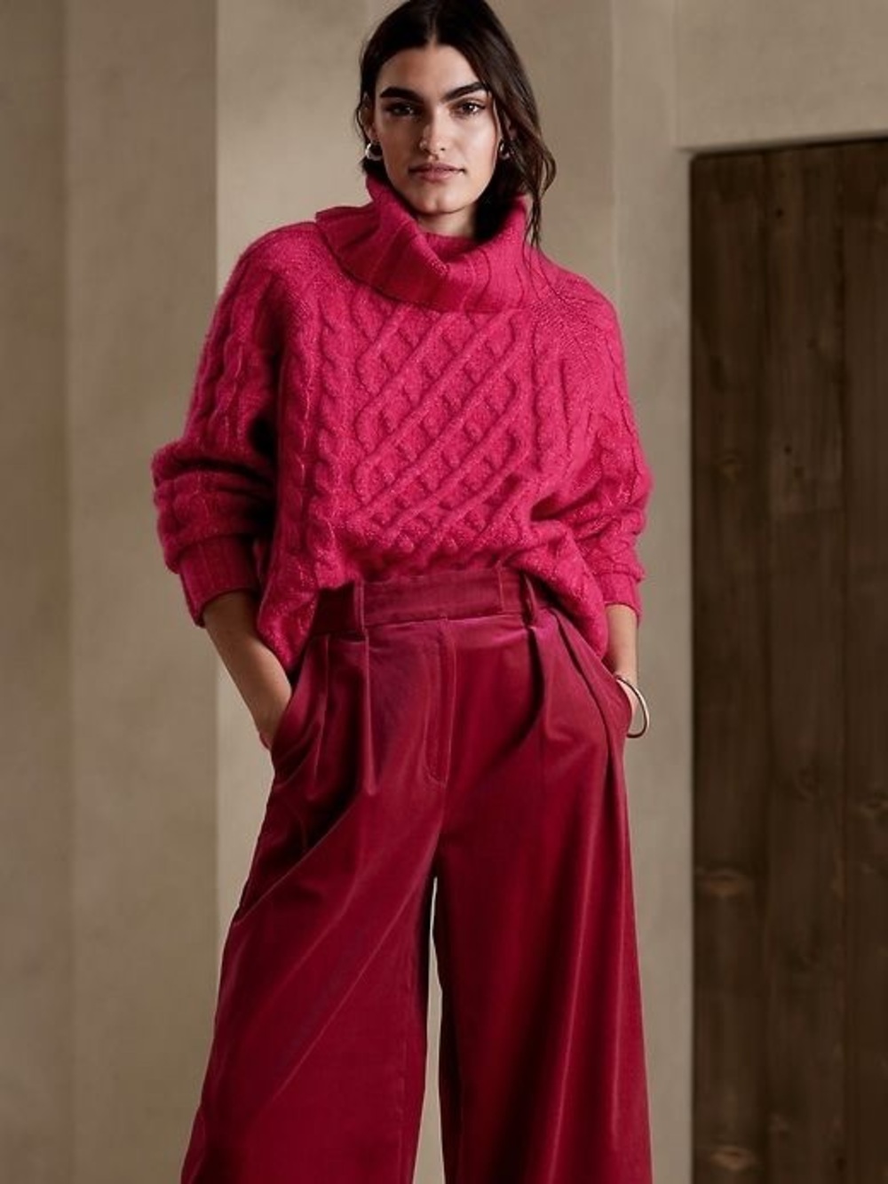 NWT - BANANA REPUBLIC Cesta Pink Luxury Oversized Cable Knit Turtleneck. Small